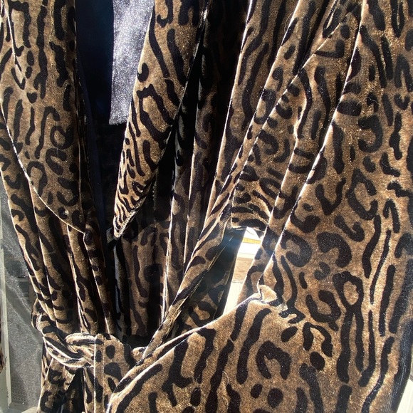 Leopard Print Velvet Robe S/M - Picture 7 of 8